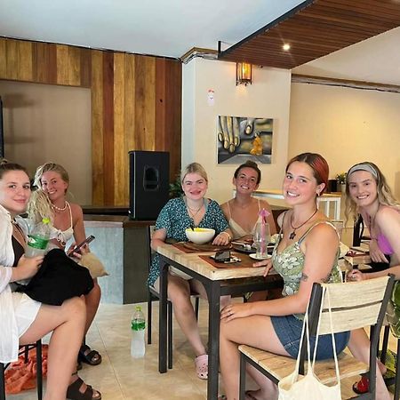 Alpha Hostel Cafe&Bar Ban Khlong Yai Екстер'єр фото